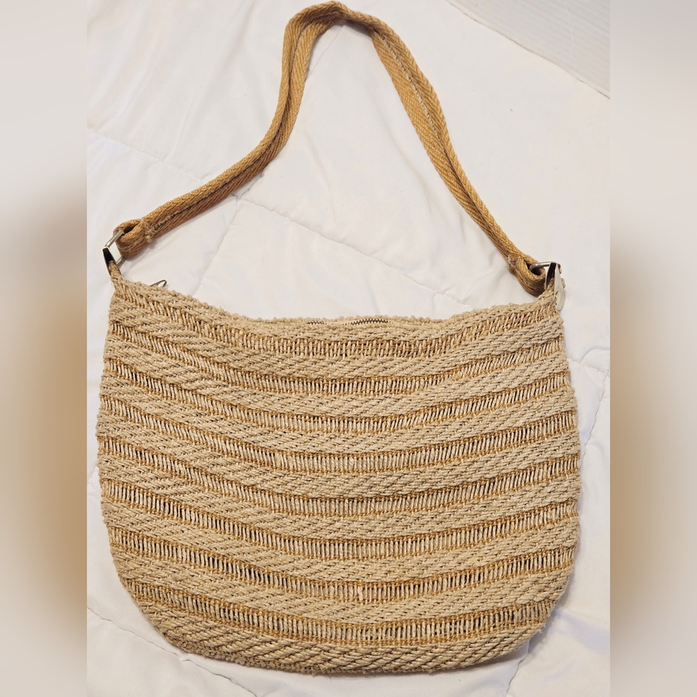 Vintage Filene’s Made in Italy Vintage Clutch Purse Bag Gold Details Rattan Tipe